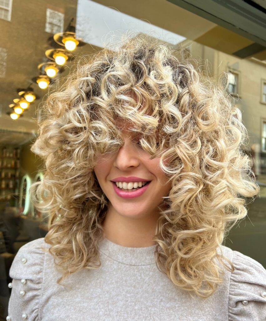 Tendances beauté du printemps 2026 - Cloud bob et shag bob - @hairspringstudio | Treatwell